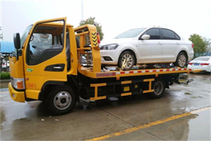 龙子湖附近拖车救援24小时服务热线