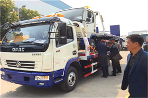 龙子湖汽车道路救援拖车价格